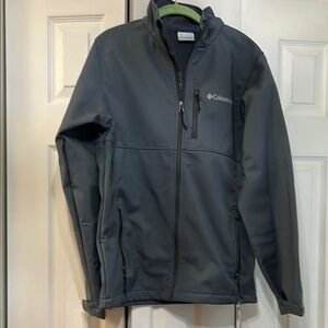 NWT Women’s Columbia Charcoal Softshell Jacket, size Small